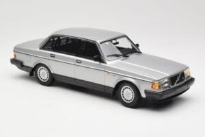Volvo 240 GL Sølv Minichamps 1:18 155171408 Metal — billede 4 af 6