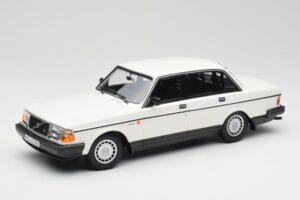 Volvo 240 GL Hvid Minichamps 1:18 155171402 Metal