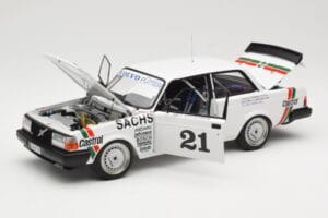 Volvo 240 Turbo #21 P. Stureson DTM Winner Wunstorf 1985 AUTOart 1:18 88592 Metal — billede 2 af 8