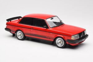Volvo 240 Turbo Rød Custom IXO 1:18 18CMC177 Metal — billede 4 af 5