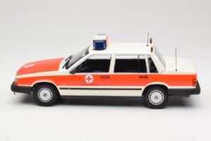 Volvo 740 GL DRK Aschaffenburg Minichamps 1:18 155171790 Metal — billede 3 af 6