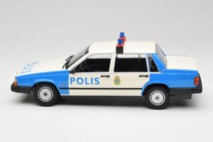 Volvo 740 GL Svensk Politi Minichamps 1:18 155171791 Metal — billede 3 af 6