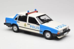 Volvo 740 GL Svensk Politi Minichamps 1:18 155171791 Metal — billede 4 af 6
