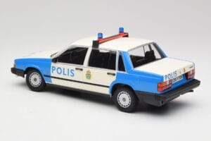 Volvo 740 GL Svensk Politi Minichamps 1:18 155171791 Metal — billede 5 af 6