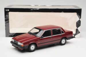 Volvo 740 GL Rød Minichamps 1:18 155171704 Metal — billede 6 af 6