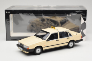 Volvo 740 GL Taxi Tyskland Minichamps 1:18 155171792 Metal — billede 6 af 6
