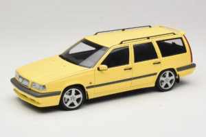 Volvo 850 T-5R Stationcar Cream Yellow AUTOart 1:18 79506 Metal