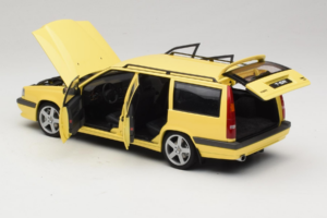 Volvo 850 T-5R Stationcar Cream Yellow AUTOart 1:18 79506 Metal — billede 5 af 8