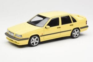 Volvo 850 T-5R Gul AUTOart 1:18 79501 Metal