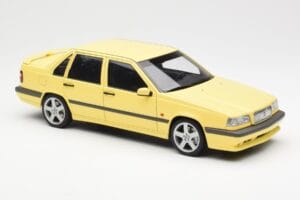 Volvo 850 T-5R Gul AUTOart 1:18 79501 Metal — billede 6 af 8