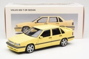 Volvo 850 T-5R Gul AUTOart 1:18 79501 Metal — billede 8 af 8