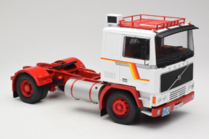 Volvo F12 Hvid Rød Road Kings 1:18 RK180031 Metal — billede 6 af 8