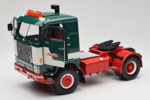 Volvo F88 Bilspedition Grøn Hvid MCG 1:18 MCG18139 Metal — billede 2 af 8
