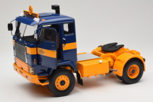 Volvo F88 Mørkeblå Gul MCG 1:18 MCG18140 Metal — billede 2 af 8