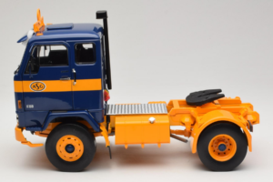 Volvo F88 Mørkeblå Gul MCG 1:18 MCG18140 Metal — billede 4 af 8