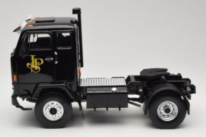Volvo F88 John Player Special Black MCG 1:18 MCG18217 Metal — billede 4 af 8