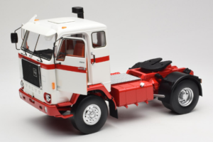 Volvo F88 Hvid Rød MCG 1:18 MCG18141 Metal — billede 2 af 8