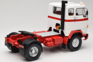 Volvo F88 Hvid Rød MCG 1:18 MCG18141 Metal — billede 3 af 8