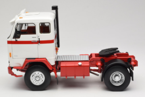Volvo F88 Hvid Rød MCG 1:18 MCG18141 Metal — billede 4 af 8