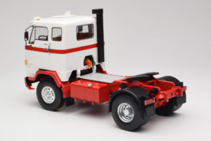 Volvo F88 Hvid Rød MCG 1:18 MCG18141 Metal — billede 7 af 8