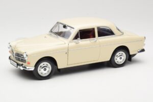 Volvo P121 Amazon Hvid Revell 1:18 08866 Metal