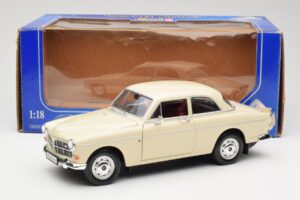 Volvo P121 Amazon Hvid Revell 1:18 08866 Metal — billede 8 af 8