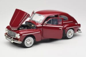 Volvo PV544 Cherry Red Revell 1:18 08887 Metal — billede 2 af 8