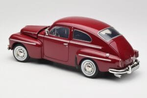 Volvo PV544 Cherry Red Revell 1:18 08887 Metal — billede 7 af 8