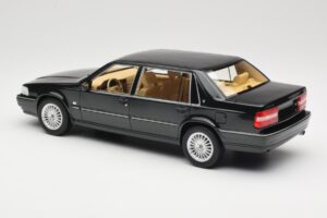 Volvo S90 Royal Green DNA 1:18 DNA000090 Metal — billede 5 af 6
