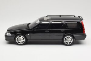 Volvo V70 R P80 Sort DNA 1:18 DNA000232 Metal — billede 3 af 6