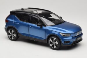 Volvo XC40 Recharge Blå Metallic Paudi Model 1:18 2562373 Metal — billede 6 af 8
