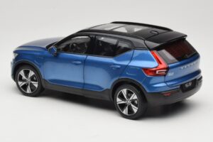 Volvo XC40 Recharge Blå Metallic Paudi Model 1:18 2562373 Metal — billede 7 af 8