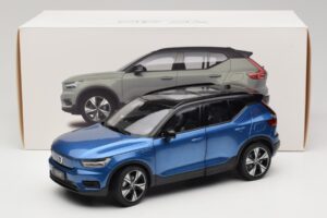 Volvo XC40 Recharge Blå Metallic Paudi Model 1:18 2562373 Metal — billede 8 af 8