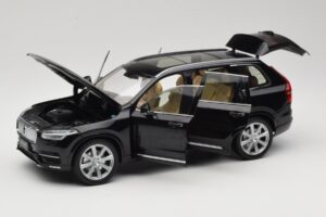 Volvo XC90 Onyx Black Paudi Model 1:18 9430842 Metal — billede 2 af 8
