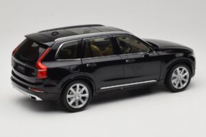 Volvo XC90 Onyx Black Paudi Model 1:18 9430842 Metal — billede 3 af 8