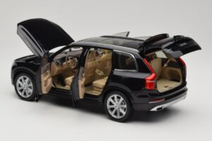 Volvo XC90 Onyx Black Paudi Model 1:18 9430842 Metal — billede 5 af 8