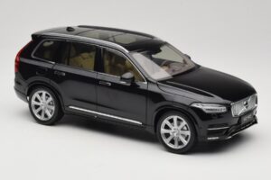 Volvo XC90 Onyx Black Paudi Model 1:18 9430842 Metal — billede 6 af 8