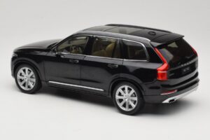 Volvo XC90 Onyx Black Paudi Model 1:18 9430842 Metal — billede 7 af 8