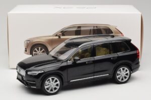 Volvo XC90 Onyx Black Paudi Model 1:18 9430842 Metal — billede 8 af 8