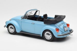 Volkswagen Beetle 1303 Cabriolet Lyseblå Norev 1:18 188531 Metal — billede 5 af 6
