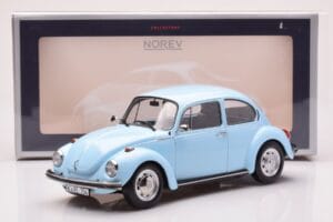 Volkswagen Beetle 1303 Lyseblå Norev 1:18 188532 Metal — billede 6 af 6