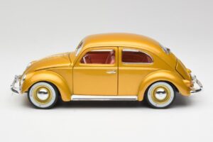 Volkswagen Beetle Guld Bburago 1:18 3361 Metal — billede 4 af 8