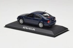 Volkswagen Bora Ocean Blå Minichamps 1:43 8198223B Metal — billede 3 af 4