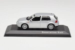 Volkswagen Golf Mk4 Reflex Sølv Minichamps 1:43 4527111022 Metal
