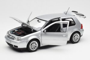 Volkswagen Golf Mk5 GTI Sølv Norev 1:18 188570 Metal — billede 2 af 8
