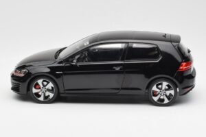 Volkswagen Golf Mk7 GTI Sort Norev 1:18 188550 Metal — billede 4 af 8