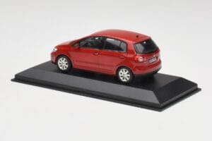 Volkswagen Golf Plus Tornado Rød Minichamps 1:43 821911110 Metal — billede 3 af 4