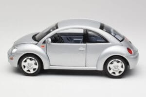 Volkswagen New Beetle Reflex Sølv Metallic Bburago 1:18 3322 Metal — billede 4 af 8
