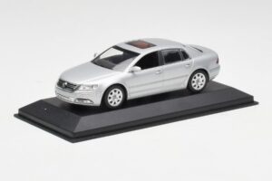 Volkswagen Phaeton Sølv Minichamps 1:43 3D0099300A Metal — billede 2 af 4