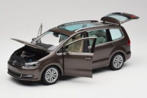 Volkswagen Sharan 7N Egebrun Metallic Minichamps 1:18 110051001 Metal — billede 2 af 8